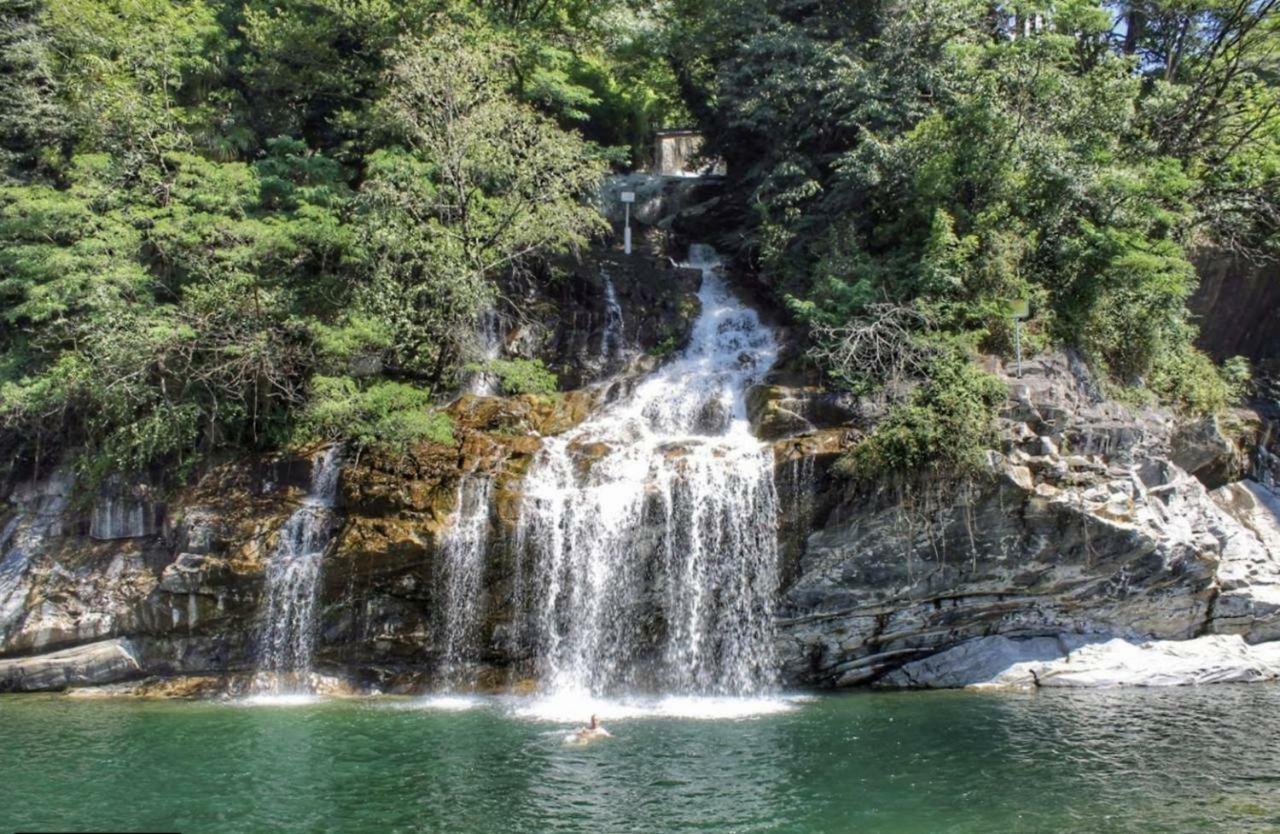 Hotel Al Fiume Tegna Bagian luar foto